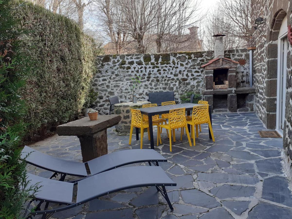 Maison Du Soleil Chez Isa Polignac  Luaran gambar