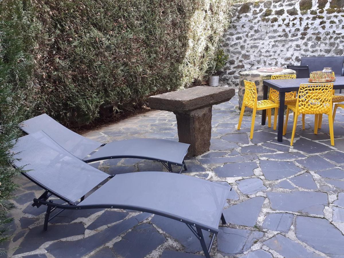 Maison Du Soleil Chez Isa Polignac  Luaran gambar