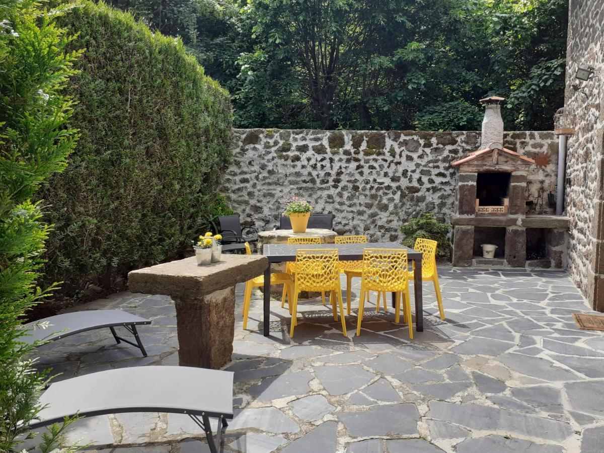 Maison Du Soleil Chez Isa Polignac  Luaran gambar